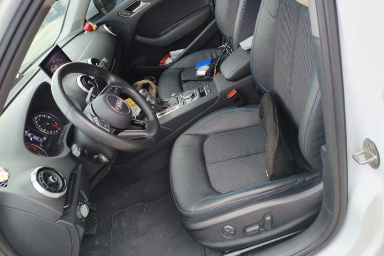 Used Audi A3 2020 Limousine 35 TFSI Fashion Edition China VI Emission Standard Left Front Seat