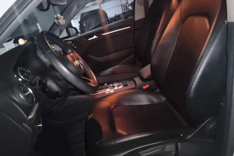 Used Audi A3 2020 Sportback 35 TFSI Ambition China VI Left Front Seat