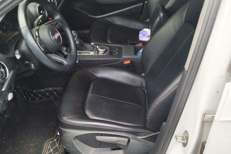 Used Audi A3 2020 Restyled Sportback 35 TFSI Entry-Level China VI Emission Standard Left Front Seat