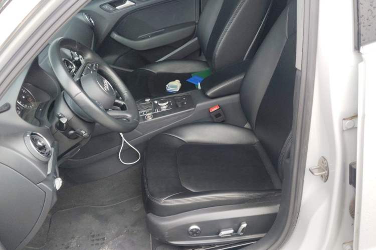Used Audi A3 2020 Restyled Sportback 35 TFSI Entry-Level China VI Emission Standard Left Front Seat