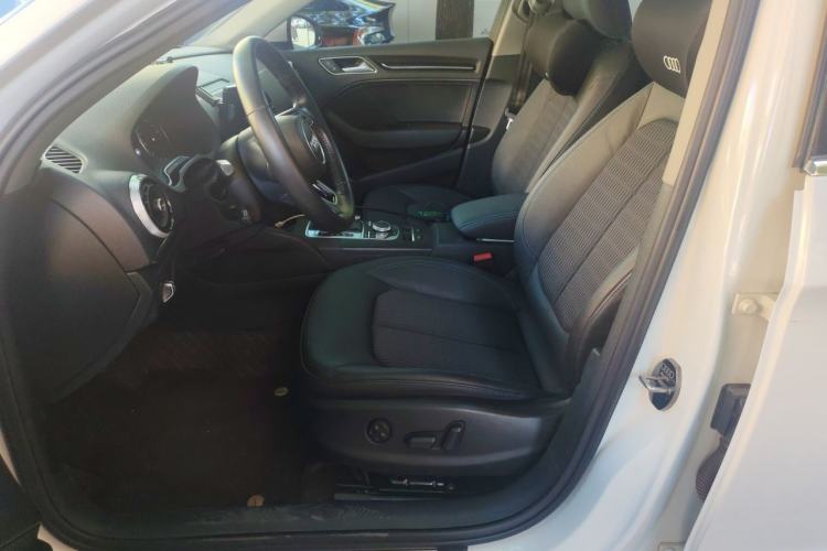 Used Audi A3 2020 Limousine 35 TFSI Fashion Edition China VI Emission Standard Left Front Seat