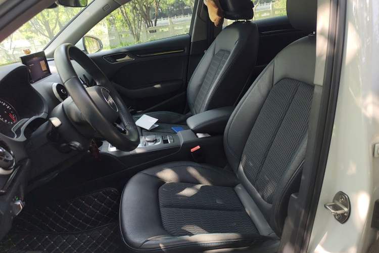 Used Audi A3 2020 Sportback 35 TFSI Fashion Edition China VI Emission Standard Left Front Seat