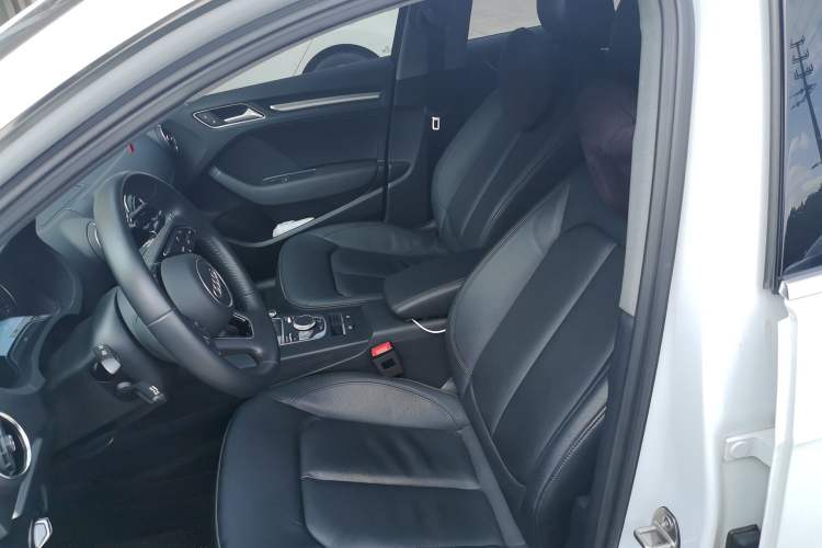 Used Audi A3 2020 Sportback 35 TFSI Style Edition China VI Emission Standard Left Front Seat
