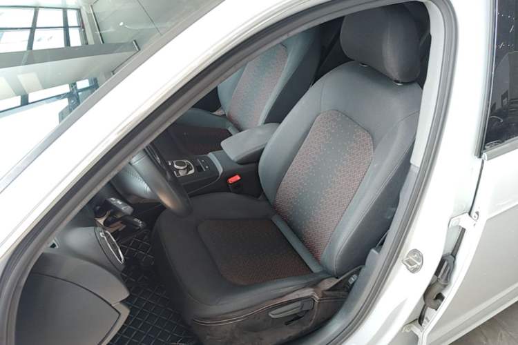 Used Audi A3 2020 Restyled Sportback 35 TFSI Entry-Level China VI Emission Standard Left Front Seat