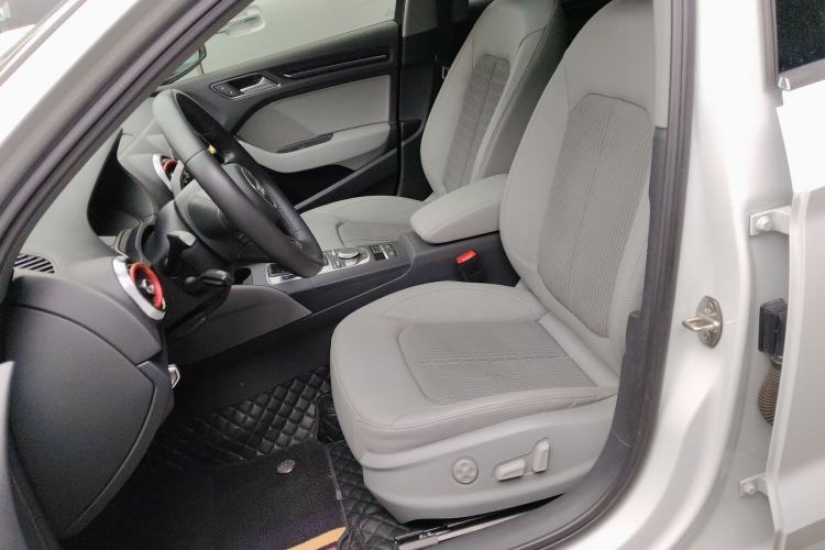 Used Audi A3 2020 Limousine 35 TFSI Fashion Edition China VI Emission Standard Left Front Seat