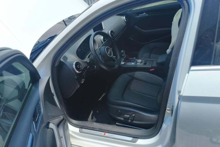 Used Audi A3 2020 Limousine 35 TFSI Fashion Edition China VI Emission Standard Left Front Seat