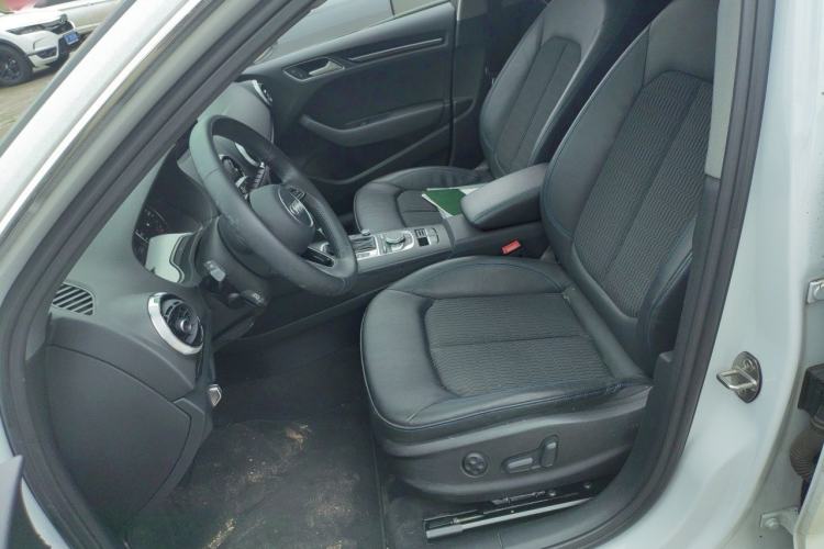 Used Audi A3 2020 Sportback 35 TFSI Fashion Edition China VI Emission Standard Left Front Seat