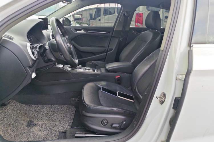 Used Audi A3 2020 Limousine 35 TFSI Fashion Edition China VI Emission Standard Left Front Seat