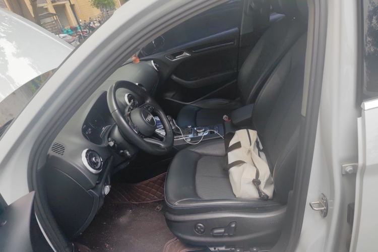 Used Audi A3 2020 Limousine 35 TFSI Fashion Edition China VI Emission Standard Left Front Seat