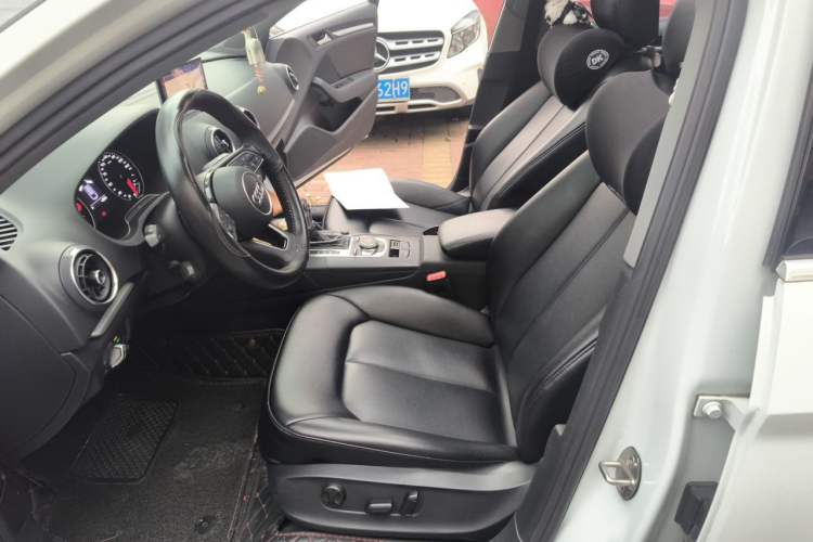 Used Audi A3 2020 Limousine 35 TFSI Ambition China VI Left Front Seat