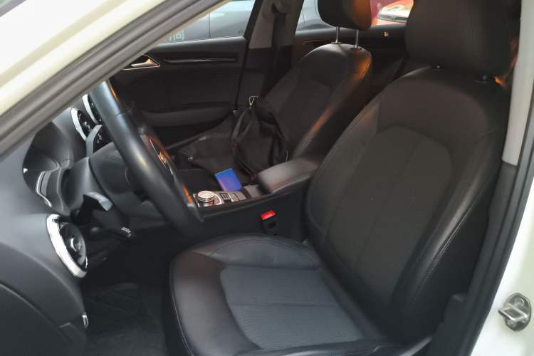 Used Audi A3 2020 Limousine 35 TFSI Fashion Edition China V Emission Standard Left Front Seat