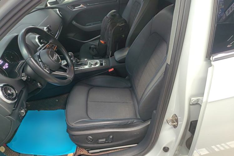 Used Audi A3 2020 Sportback 35 TFSI Fashion Edition China VI Emission Standard Left Front Seat