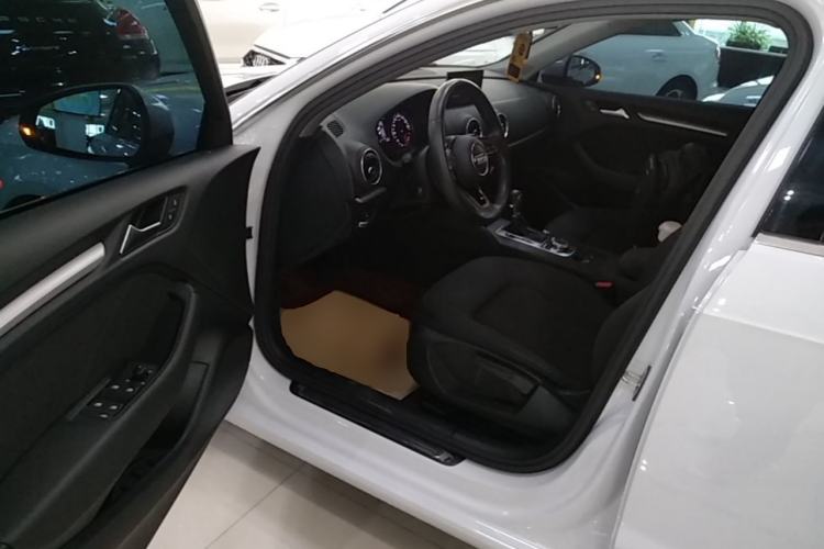 Used Audi A3 2020 Restyled Sportback 35 TFSI Entry-Level China VI Emission Standard Left Front Seat