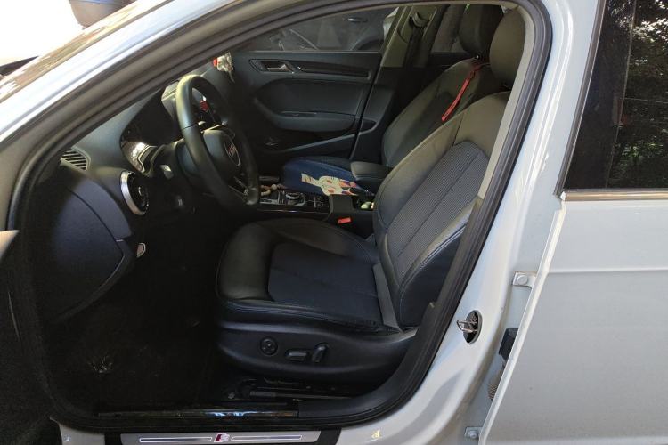 Used Audi A3 2020 Sportback 35 TFSI Fashion Edition China VI Emission Standard Left Front Seat