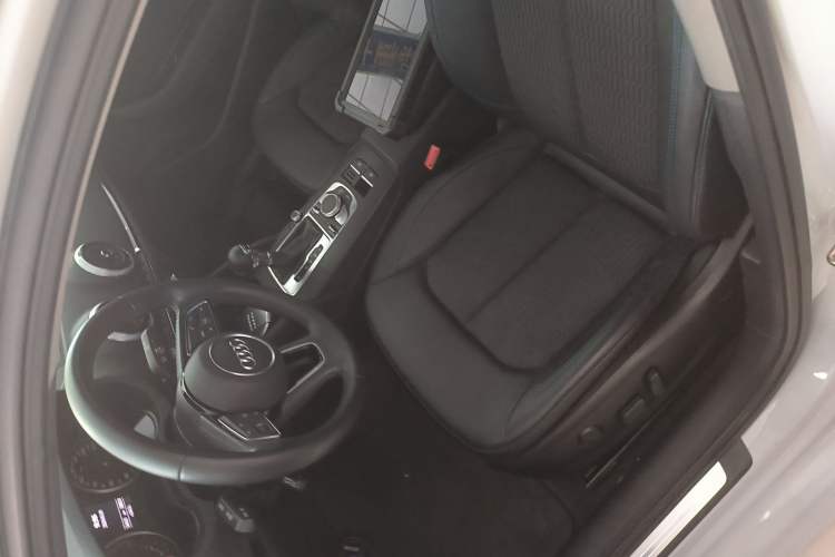 Used Audi A3 2020 Limousine 35 TFSI Fashion Edition China VI Emission Standard Left Front Seat