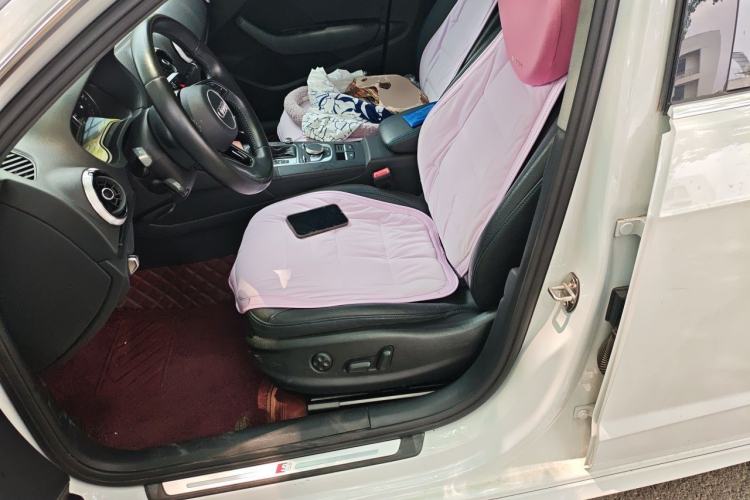 Used Audi A3 2020 Sportback 35 TFSI Fashion Edition China VI Emission Standard Left Front Seat