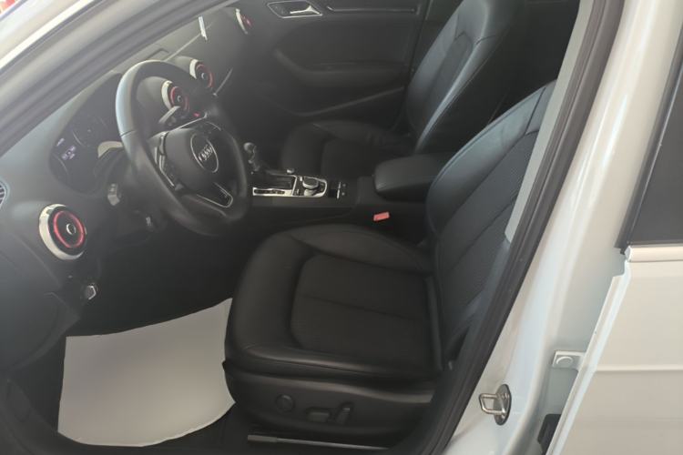 Used Audi A3 2020 Sportback 35 TFSI Fashion Edition China VI Emission Standard Left Front Seat