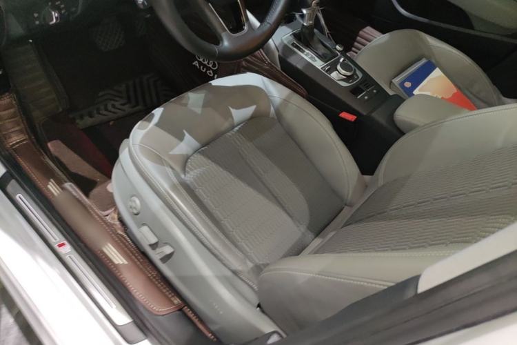 Used Audi A3 2020 Limousine 35 TFSI Fashion Edition China VI Emission Standard Left Front Seat