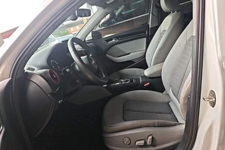 Used Audi A3 2020 Limousine 35 TFSI Fashion Edition China VI Emission Standard Left Front Seat