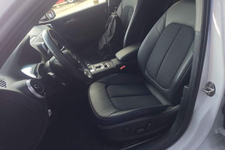Used Audi A3 2020 Limousine 35 TFSI Fashion Edition China VI Emission Standard Left Front Seat