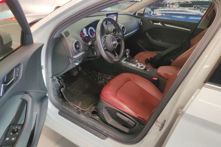 Used Audi A3 2020 Limousine 35 TFSI Ambition China VI Left Front Seat