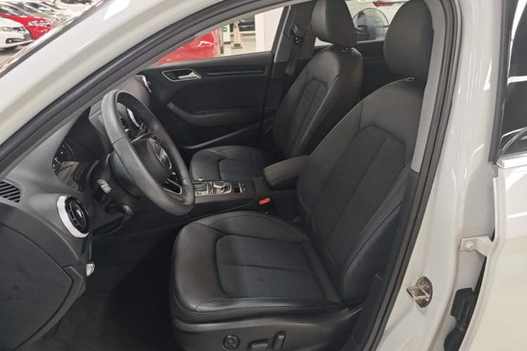 Used Audi A3 2020 Limousine 35 TFSI Fashion Edition China VI Emission Standard Left Front Seat