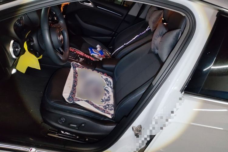 Used Audi A3 2020 Sportback 35 TFSI Fashion Edition China VI Emission Standard Left Front Seat