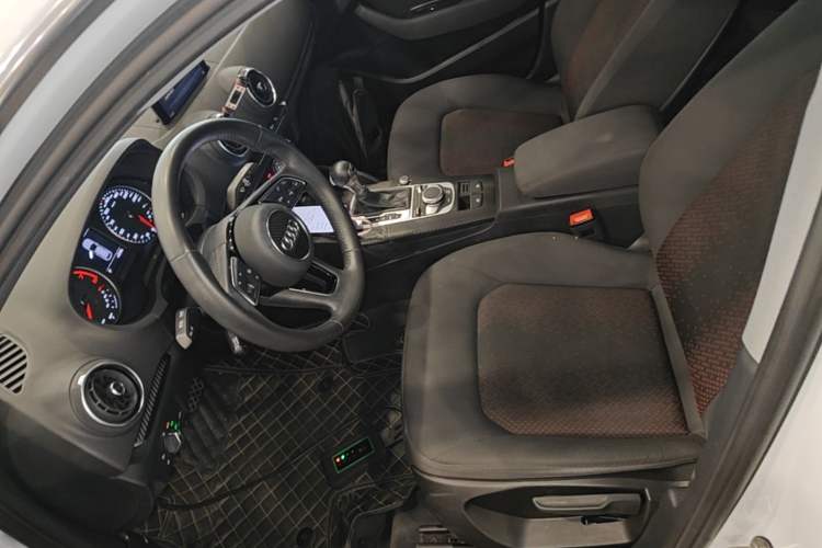 Used Audi A3 2020 Sportback 35 TFSI Ambition China VI Left Front Seat