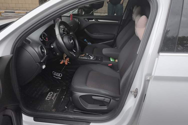 Used Audi A3 2020 Limousine 35 TFSI Ambition China VI Left Front Seat
