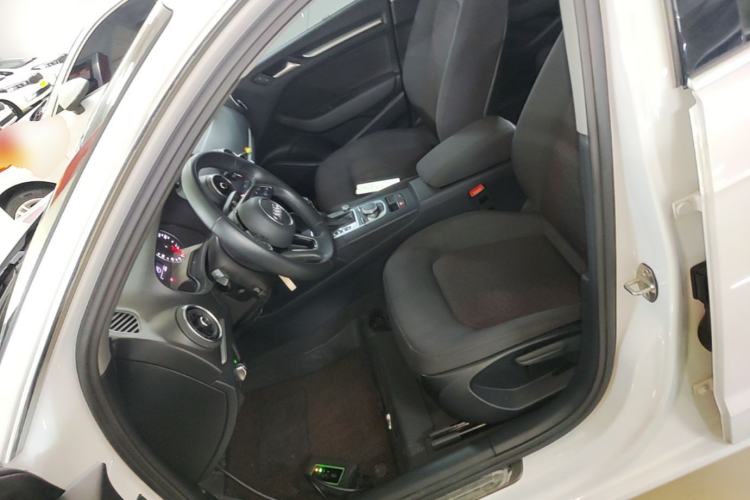 Used Audi A3 2020 Sportback 35 TFSI Ambition China VI Left Front Seat