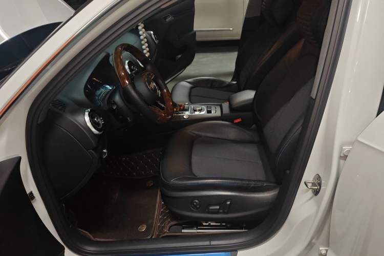 Used Audi A3 2020 Sportback 35 TFSI Fashion Edition China VI Emission Standard Left Front Seat