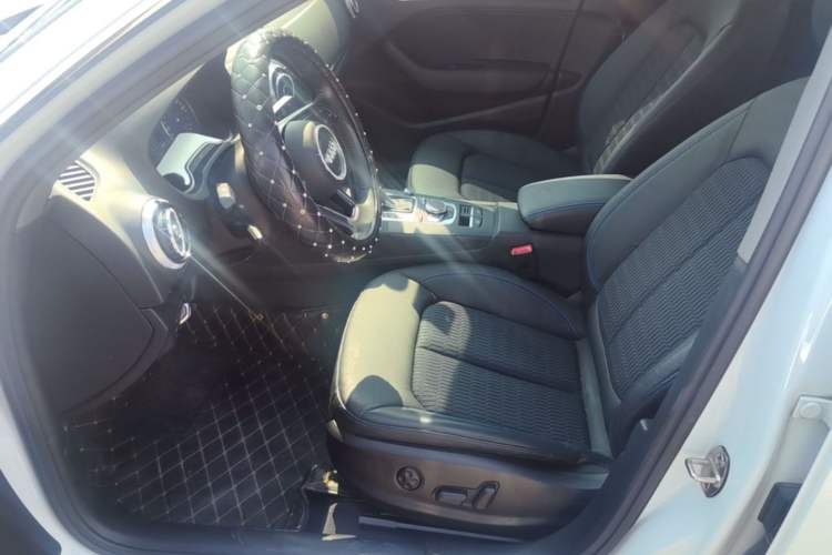 Used Audi A3 2020 Sportback 35 TFSI Fashion Edition China VI Emission Standard Left Front Seat