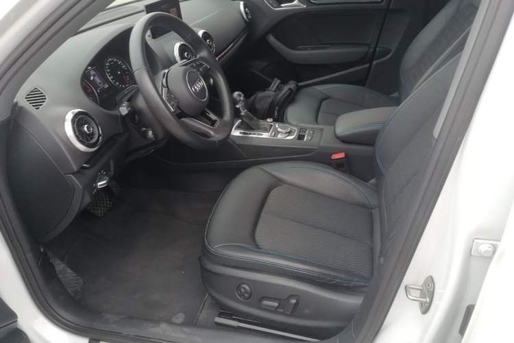 Used Audi A3 2020 Limousine 35 TFSI Fashion Edition China VI Emission Standard Left Front Seat