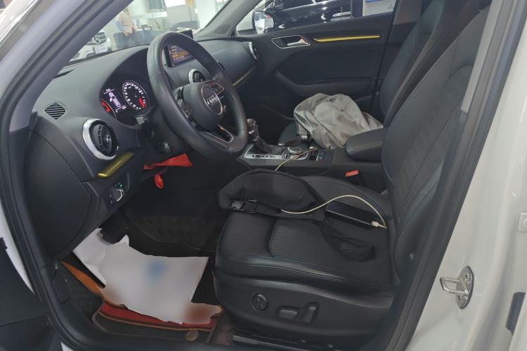 Used Audi A3 2020 Sportback 35 TFSI Fashion Edition China VI Emission Standard Left Front Seat