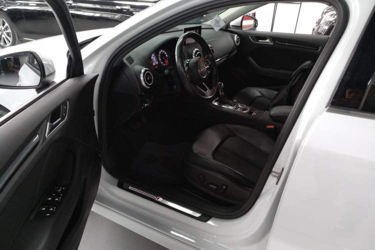 Used Audi A3 2020 Limousine 35 TFSI Fashion Edition China VI Emission Standard Left Front Seat