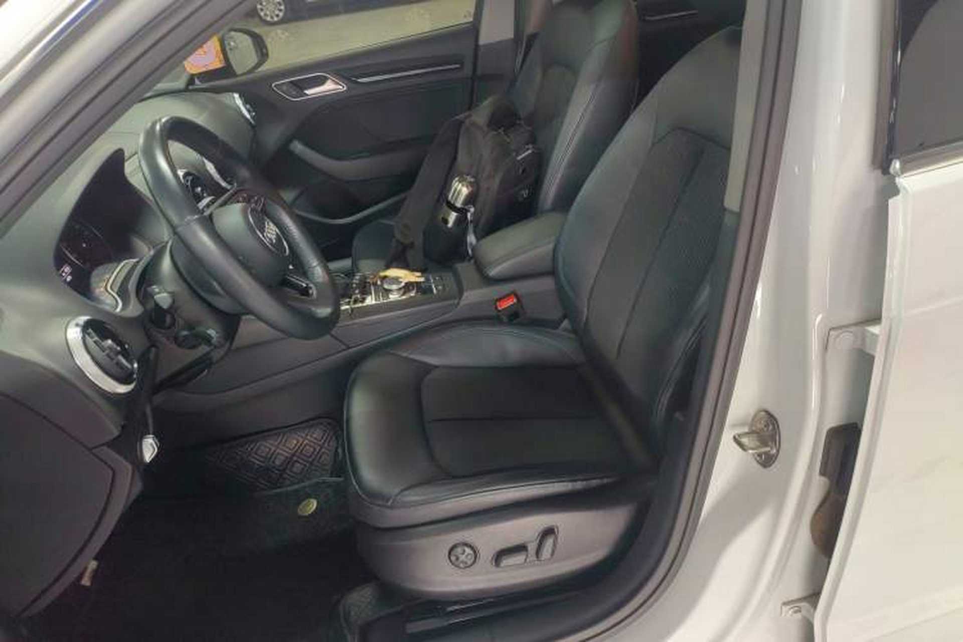 Used Audi A3 2020 Sportback 35 TFSI Fashion Edition China VI Emission Standard Left Front Seat