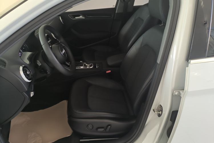 Used Audi A3 2020 Limousine 35 TFSI Fashion Edition China VI Emission Standard Left Front Seat