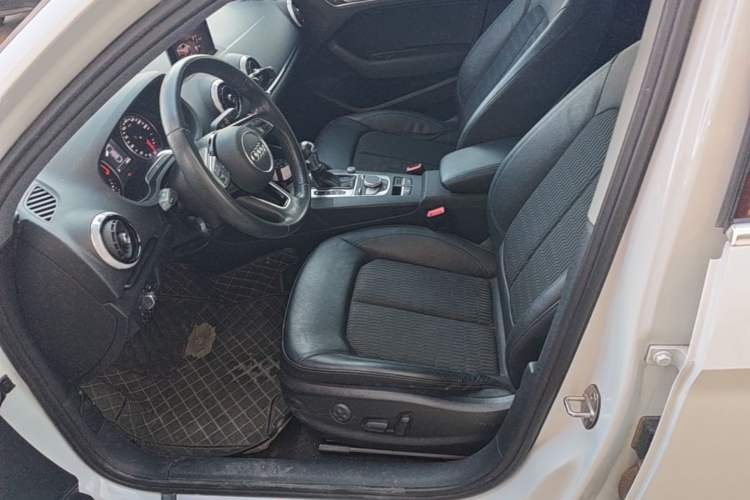 Used Audi A3 2020 Limousine 35 TFSI Fashion Edition China VI Emission Standard Left Front Seat
