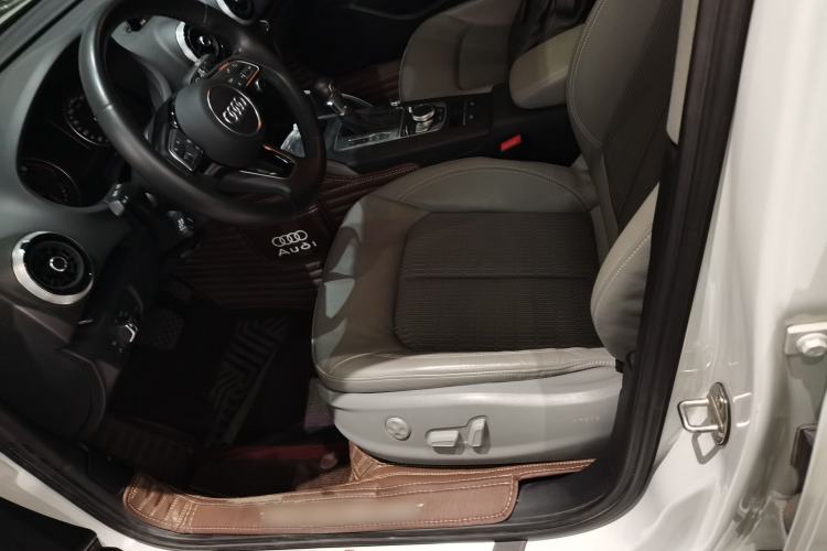 Used Audi A3 2020 Limousine 35 TFSI Fashion Edition China VI Emission Standard Left Front Seat