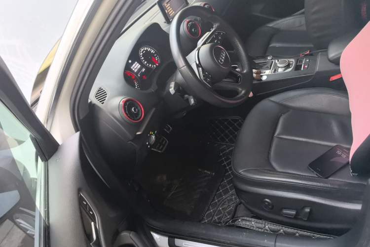 Used Audi A3 2020 Sportback 35 TFSI Style Edition China VI Emission Standard Left Front Seat