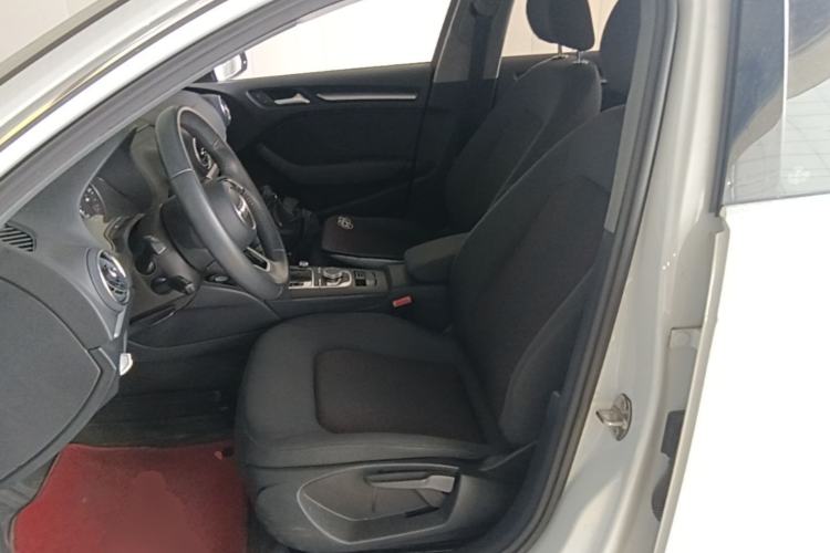 Used Audi A3 2020 Restyled Sportback 35 TFSI Entry-Level China VI Emission Standard Left Front Seat