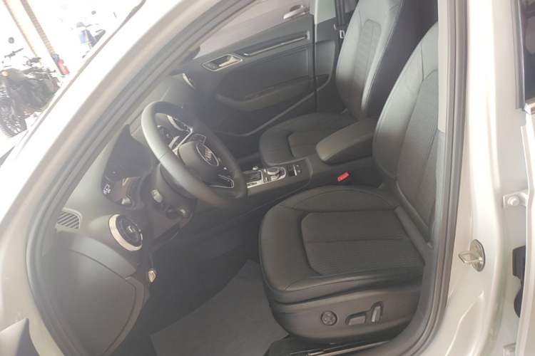 Used Audi A3 2020 Limousine 35 TFSI Fashion Edition China VI Emission Standard Left Front Seat