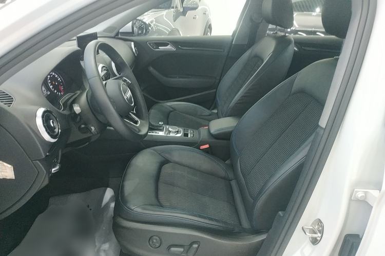 Used Audi A3 2020 Limousine 35 TFSI Fashion Edition China VI Emission Standard Left Front Seat