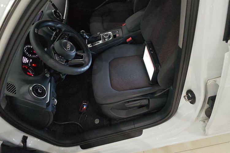 Used Audi A3 2020 Restyled Sportback 35 TFSI Entry-Level China VI Emission Standard Left Front Seat