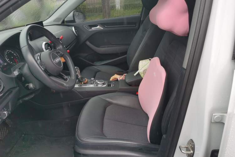 Used Audi A3 2020 Sportback 35 TFSI Fashion Edition China VI Emission Standard Left Front Seat