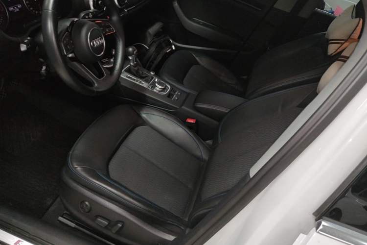 Used Audi A3 2020 Limousine 35 TFSI Fashion Edition China VI Emission Standard Left Front Seat