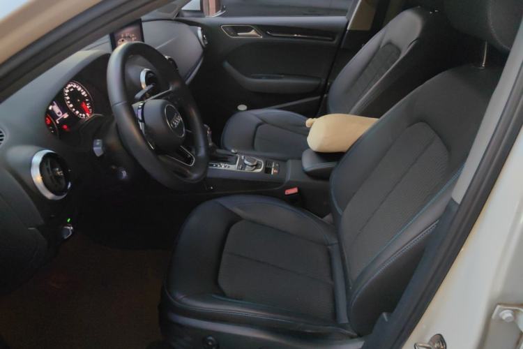 Used Audi A3 2020 Limousine 35 TFSI Fashion Edition China VI Emission Standard Left Front Seat