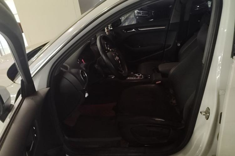 Used Audi A3 2020 Restyled Sportback 35 TFSI Entry-Level China VI Emission Standard Left Front Seat