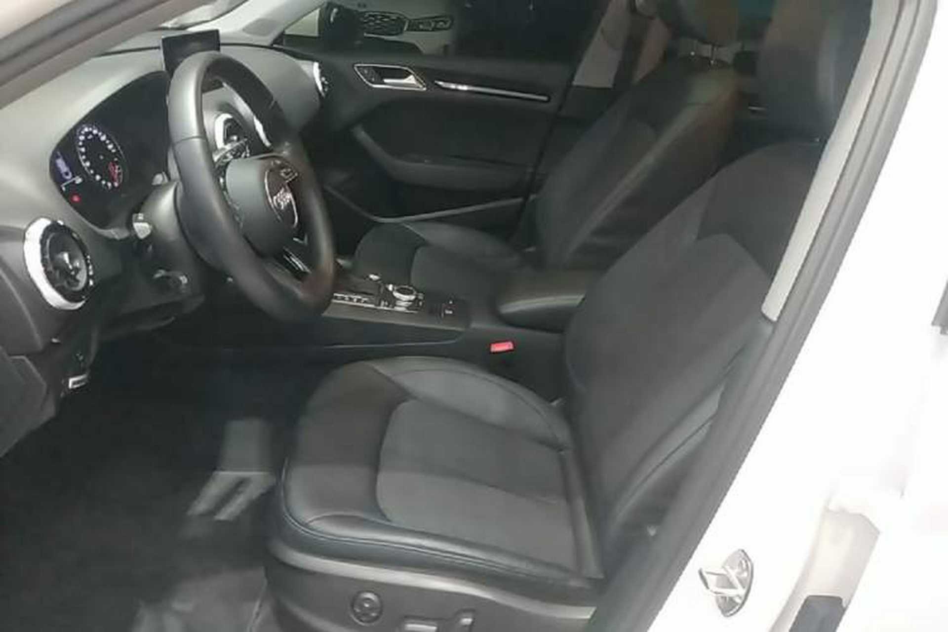 Used Audi A3 2020 Limousine 35 TFSI Fashion Edition China VI Emission Standard Left Front Seat