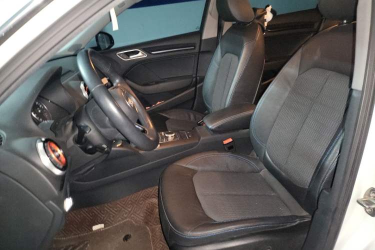 Used Audi A3 2020 Sportback 35 TFSI Fashion Edition China VI Emission Standard Left Front Seat
